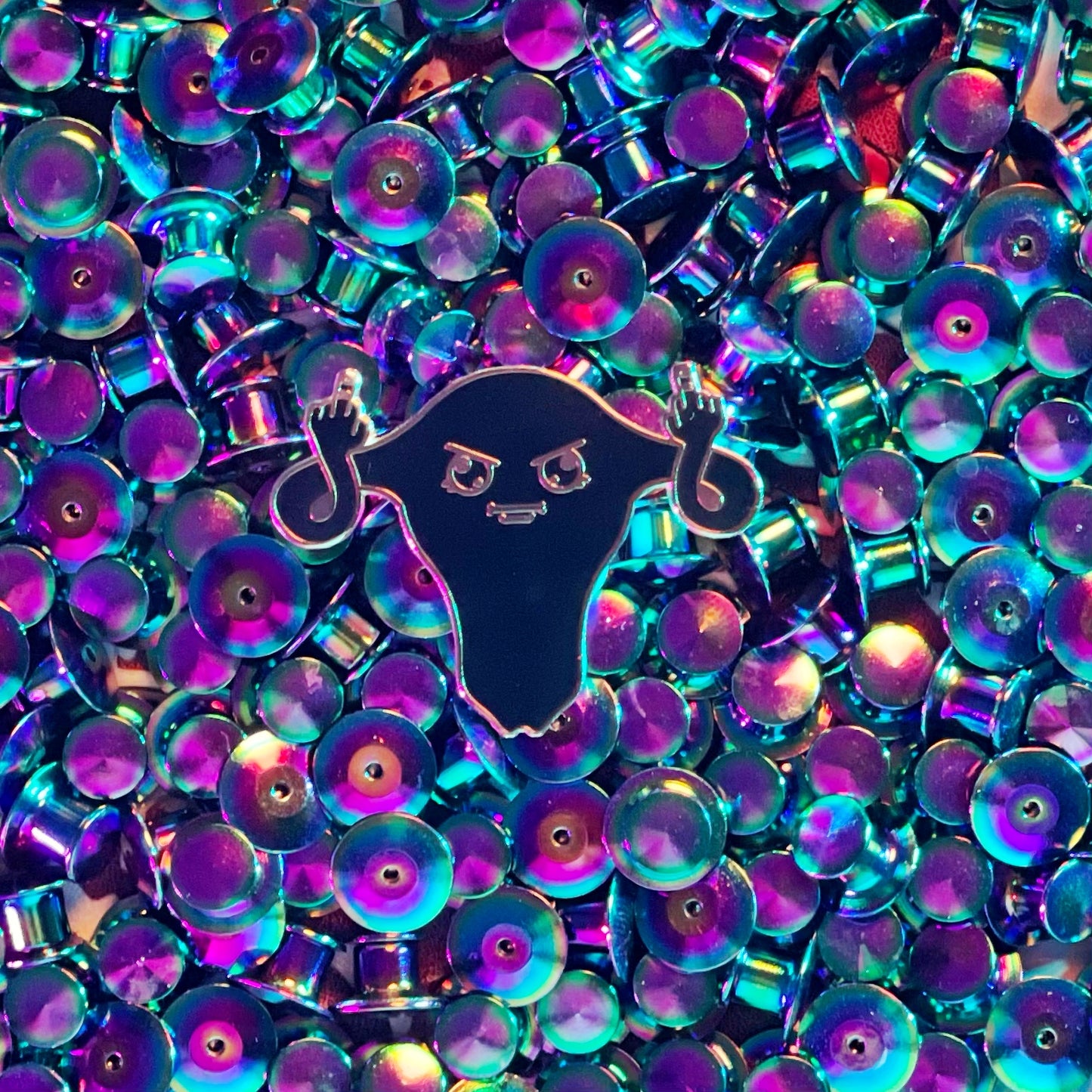 Fuck-Uterus emamel pin